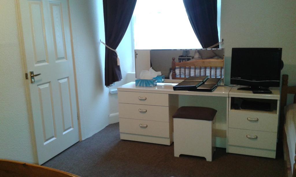 Westleigh House Farm Bed & Breakfast Bideford Room photo