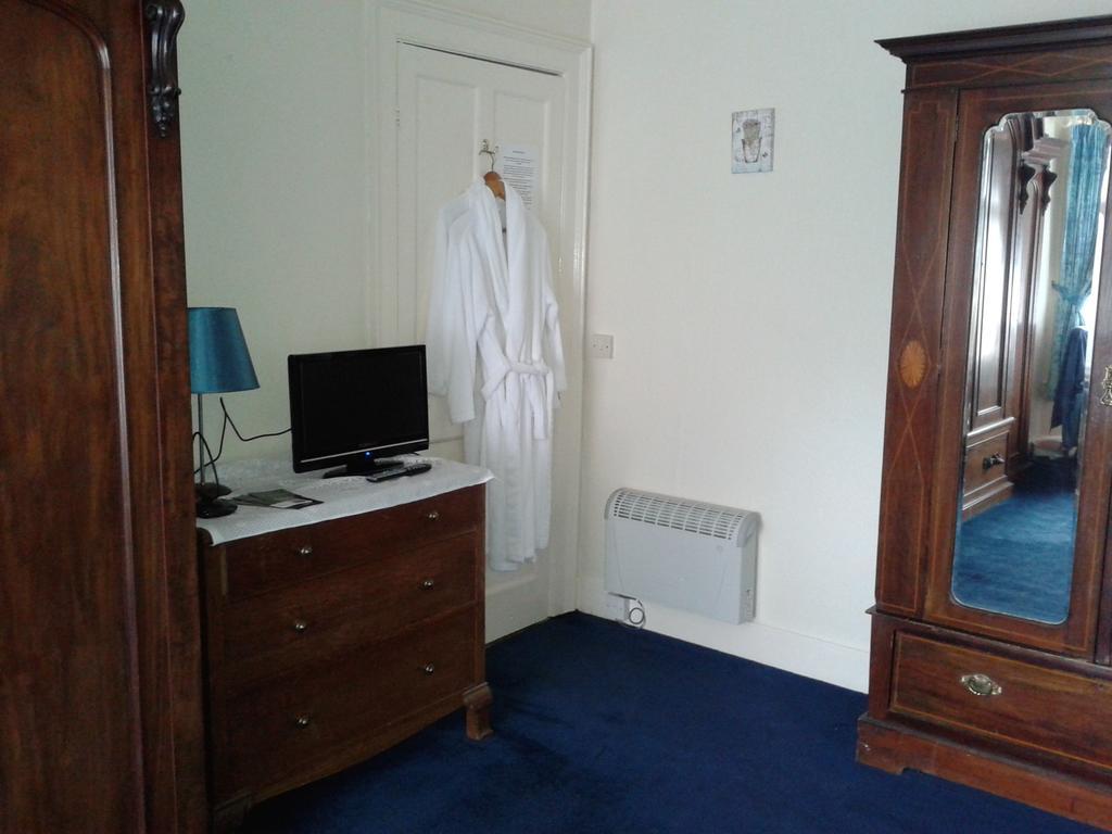 Westleigh House Farm Bed & Breakfast Bideford Room photo