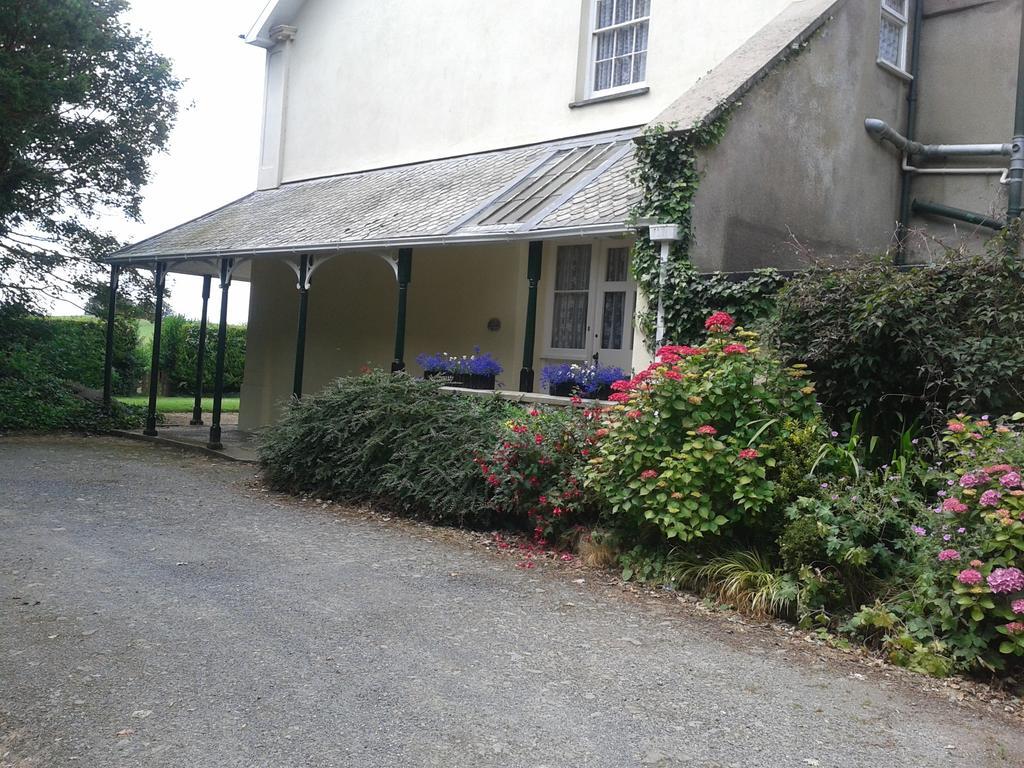 Westleigh House Farm Bed & Breakfast Bideford Exterior photo